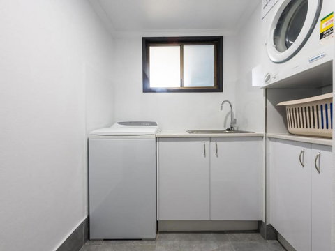 Camawood 4 - Kalgoorlie Accommodation 2