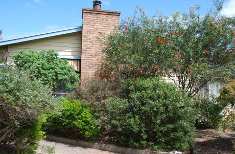 SHORE BEATS WORK INVERLOCH - Kalgoorlie Accommodation 6