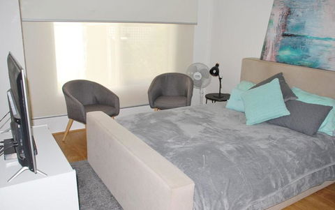 SHORE BEATS WORK INVERLOCH - Kalgoorlie Accommodation 4