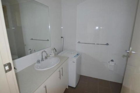 HIBBARD HAVEN - Kalgoorlie Accommodation 6