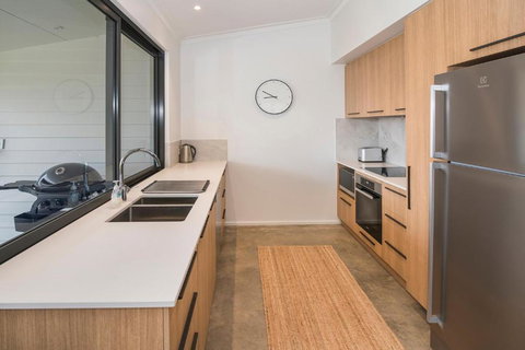 FortyTwo Mini - Kalgoorlie Accommodation 1