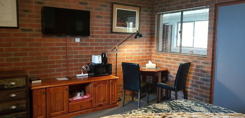 New Horizons Farm Stay - Kalgoorlie Accommodation 3
