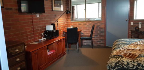 New Horizons Farm Stay - Kalgoorlie Accommodation 4