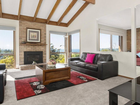 VIEWS At MCCRAE..... - Kalgoorlie Accommodation 6