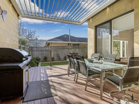 SUNSET VIEWS MORNINGTON - Kalgoorlie Accommodation 6