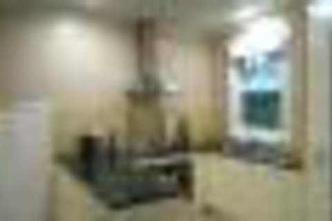 Skymirror Cottage - Kalgoorlie Accommodation 4