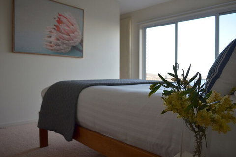 Hilltop House - Kalgoorlie Accommodation 3