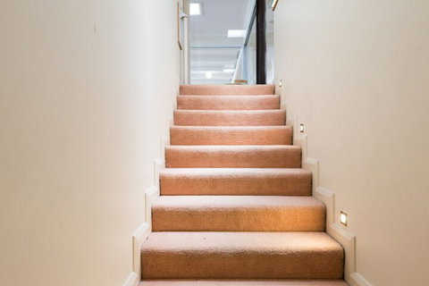 Hilltop House - Kalgoorlie Accommodation 2