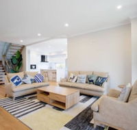 Lux Style 4BR Townhouseashwood - Kalgoorlie Accommodation