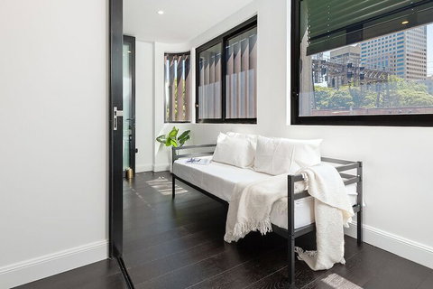 Luxury Sydney Apartment - Kalgoorlie Accommodation 3