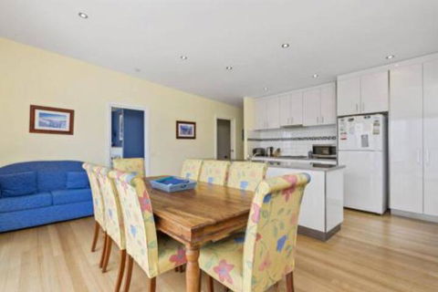 SEA SPECTACULAR Seconds From The Beach! - Kalgoorlie Accommodation 2