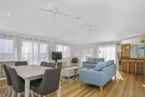 SEAVIEW Ocean Views From A Modern Townhouse - Kalgoorlie Accommodation 0
