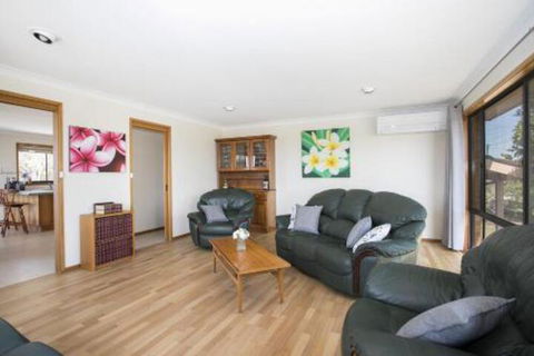 Deering 106 ULLADULLA - Kalgoorlie Accommodation 5
