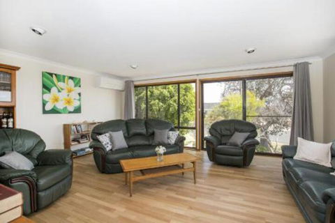Deering 106 ULLADULLA - Kalgoorlie Accommodation 6