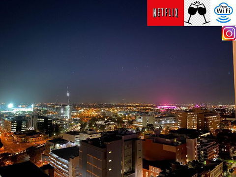 LOCATION LOCATION CITY VIEWS NETFLIX WIFI WINE - Kalgoorlie Accommodation 2