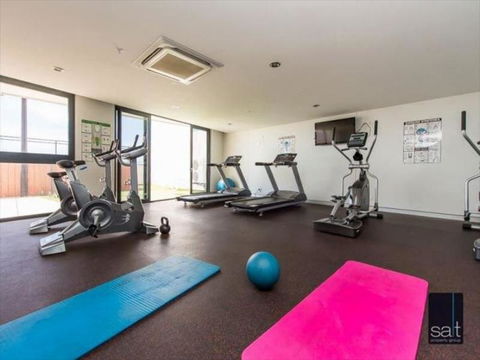 LOCATION LOCATION CITY VIEWS NETFLIX WIFI WINE - Kalgoorlie Accommodation 3