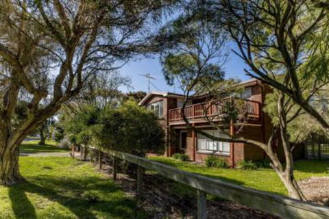 HIP NAUTIC 100 Metres To Beach - Kalgoorlie Accommodation 2