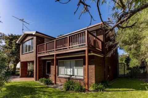 HIP NAUTIC 100 Metres To Beach - Kalgoorlie Accommodation 4