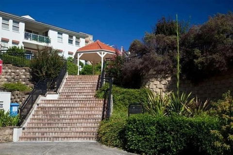 HC102 Karrabee Avenue Huntleys Cove - Kalgoorlie Accommodation 1