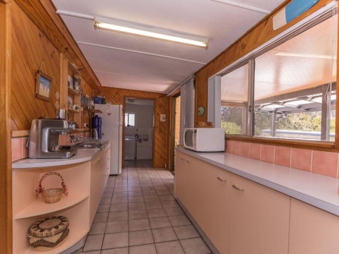 Malibu Drive 127 Bawley Point - Kalgoorlie Accommodation 1