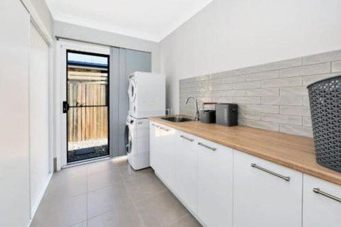 Hamptons At The Point - Kalgoorlie Accommodation 3