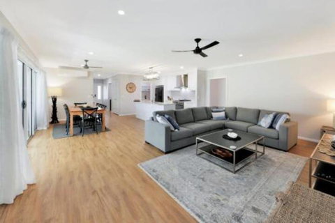 Hamptons At The Point - Kalgoorlie Accommodation 6