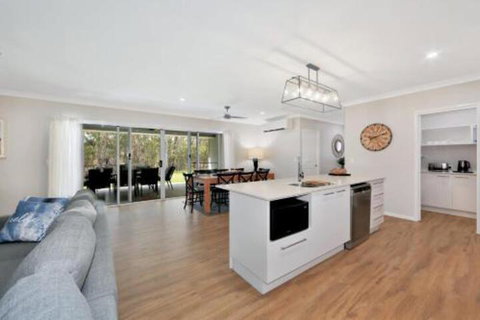 Hamptons At The Point - Kalgoorlie Accommodation 4