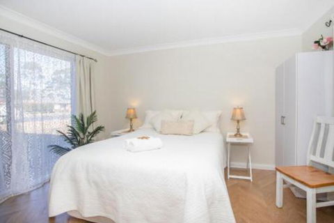 Macleay Street 23 Narrawallee - Kalgoorlie Accommodation 3