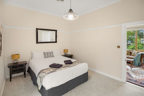 Magnificent Cotillion By Your Innkeeper - Kalgoorlie Accommodation 6