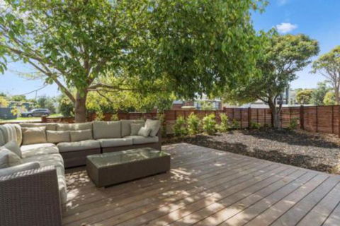 The Heart Of Cosmopolitan Mornington - Kalgoorlie Accommodation 7