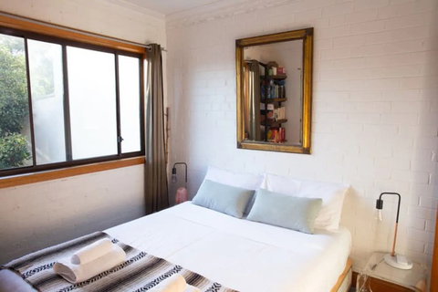 Charming Cottage With Leafy Courtyard - Kalgoorlie Accommodation 3