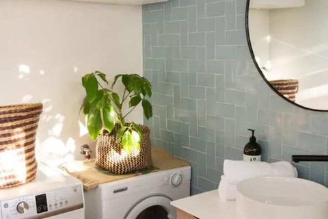 Charming Cottage With Leafy Courtyard - Kalgoorlie Accommodation 5