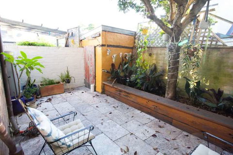 Charming Cottage With Leafy Courtyard - Kalgoorlie Accommodation 6