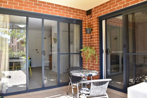Quiet 1 Bedroom Flat In Concord - Kalgoorlie Accommodation 0