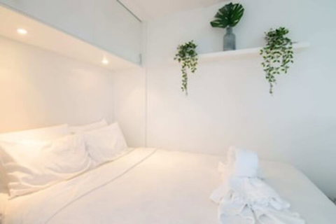 Bright 1 Bedroom Studio With Amazing City Views - Kalgoorlie Accommodation 0