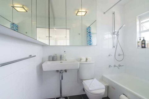 Bright 1 Bedroom Studio With Amazing City Views - Kalgoorlie Accommodation 6
