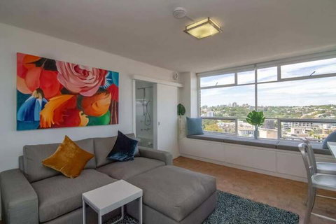 Bright 1 Bedroom Studio With Amazing City Views - Kalgoorlie Accommodation 3