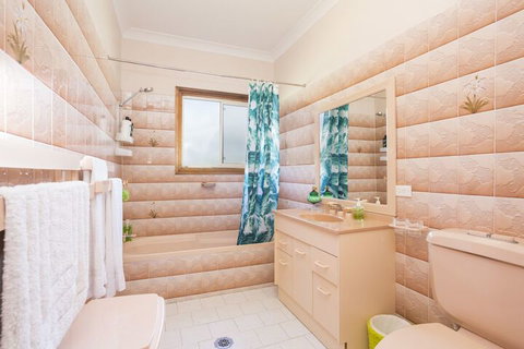 South Coast Getaway House Sleeping 8 Guests - Kalgoorlie Accommodation 3