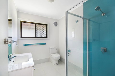 Chalet By The Sea, 10 Pelican Street, Peregian Beach - Kalgoorlie Accommodation 1