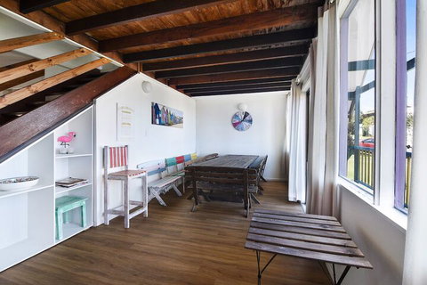 Chalet By The Sea, 10 Pelican Street, Peregian Beach - Kalgoorlie Accommodation 2