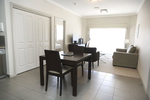 Centrepoint Apartments - Kalgoorlie Accommodation 6