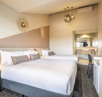 Nightcap at Manhattan Hotel - Kalgoorlie Accommodation