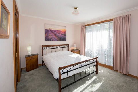 Chillax - Kalgoorlie Accommodation 7