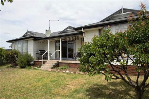 Chillax - Kalgoorlie Accommodation 3