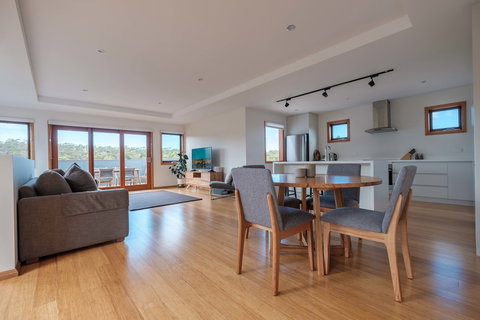 Freycinet Studios - Bay - Kalgoorlie Accommodation 3