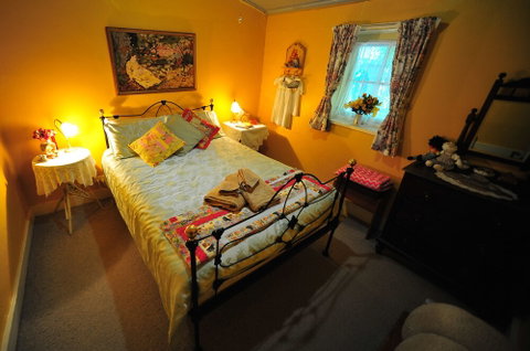 Emma Tiver Heritage Cottage - Kalgoorlie Accommodation 4