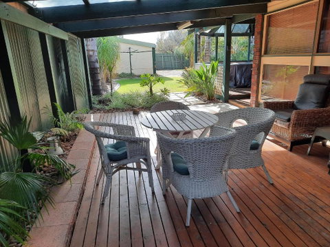 The Palms - Kalgoorlie Accommodation 2