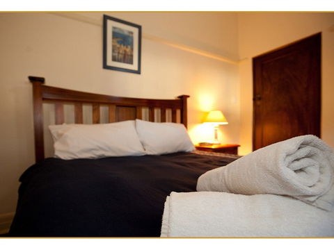 Fairholme Apartment - Kalgoorlie Accommodation 2
