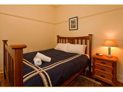Fairholme Apartment - Kalgoorlie Accommodation 4