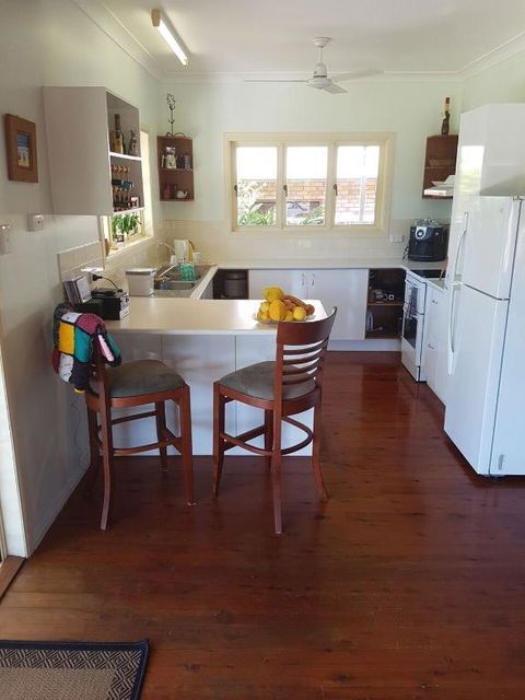 Seafarer Cottage - Kalgoorlie Accommodation 5